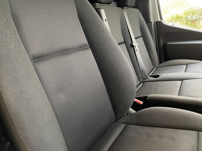 Mercedes-Benz eSprinter 55kWh Progressive Auto FWD L2 H2 5dr 20kW Charger - U362