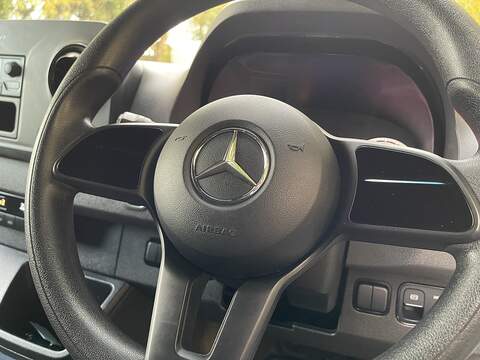 Mercedes-Benz eSprinter 55kWh Progressive Auto FWD L2 H2 5dr 20kW Charger - U362