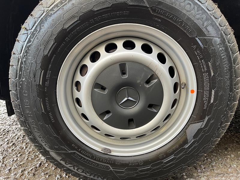 Mercedes-Benz eSprinter 55kWh Progressive Auto FWD L2 H2 5dr 20kW Charger - U362