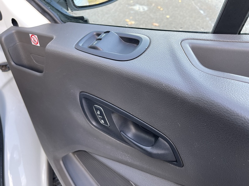 Ford Transit 2.0 350 EcoBlue Leader RWD L3 H2 Euro 6 (s/s) 5dr - U364