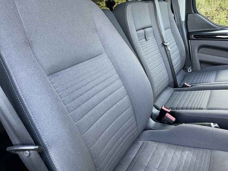 Ford Tourneo Custom 2.0 320 EcoBlue Titanium Auto L2 Euro 6 (s/s) 5dr - U369