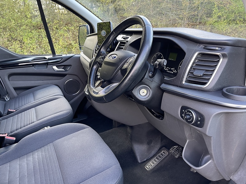 Ford Tourneo Custom 2.0 320 EcoBlue Titanium Auto L2 Euro 6 (s/s) 5dr - U369