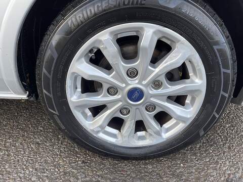 Ford Tourneo Custom 2.0 320 EcoBlue Titanium Auto L2 Euro 6 (s/s) 5dr - U369