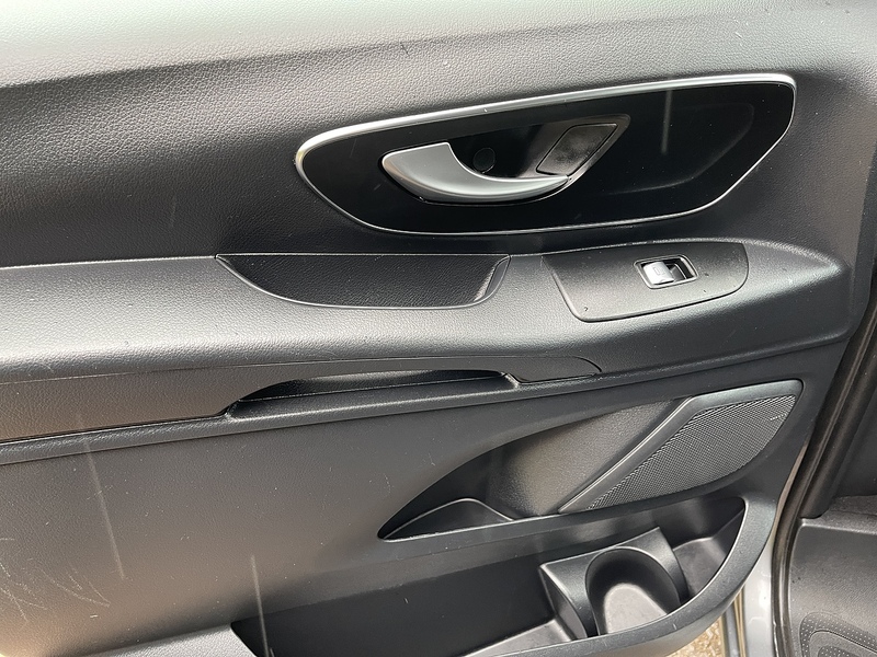 Mercedes-Benz Vito 2.0 119 CDI SELECT Tourer G-Tronic RWD L3 Euro 6 (s/s) 5dr - U373