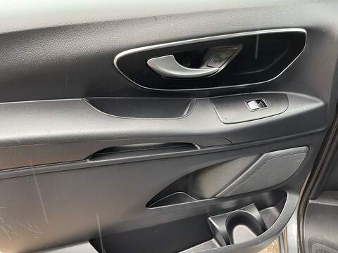 Mercedes-Benz Vito 2.0 119 CDI SELECT Tourer G-Tronic RWD L3 Euro 6 (s/s) 5dr - U373