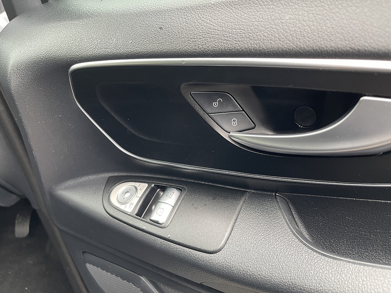 Mercedes-Benz Vito 2.0 119 CDI SELECT Tourer G-Tronic RWD L3 Euro 6 (s/s) 5dr - U373