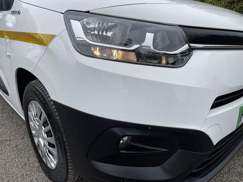 Toyota PROACE CITY 50kWh Icon Long Panel Van Auto LWB 5dr (7kW OBC) - U374