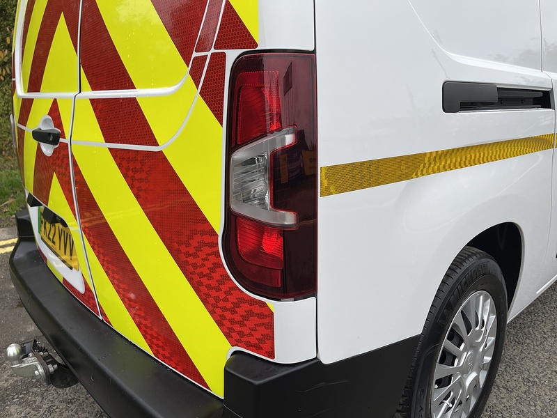 Toyota PROACE CITY 50kWh Icon Long Panel Van Auto LWB 5dr (7kW OBC) - U374