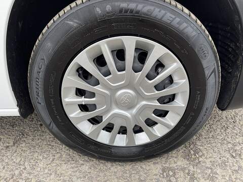 Toyota PROACE CITY 50kWh Icon Long Panel Van Auto LWB 5dr (7kW OBC) - U374