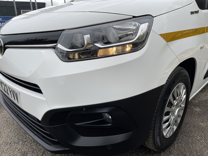 Toyota PROACE CITY 50kWh Icon Long Panel Van Auto LWB 5dr (7kW OBC) - U374