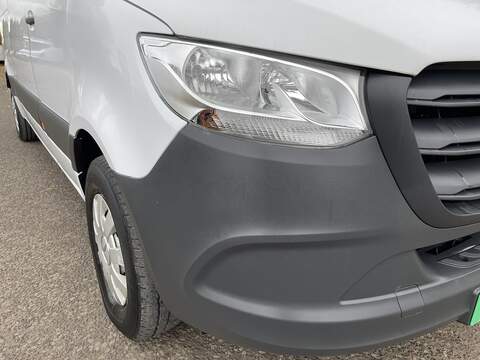 Mercedes-Benz eSprinter 55kWh Progressive Auto FWD L2 H2 5dr 20kW Charger - U376