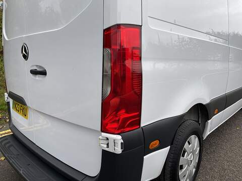 Mercedes-Benz eSprinter 55kWh Progressive Auto FWD L2 H2 5dr 20kW Charger - U376