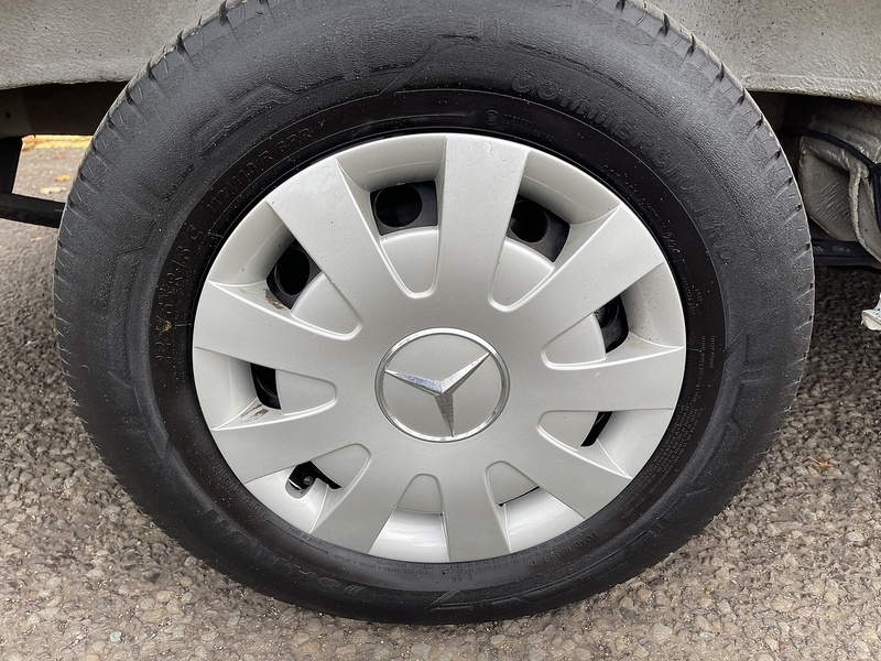 Mercedes-Benz eSprinter 55kWh Progressive Auto FWD L2 H2 5dr 20kW Charger - U376