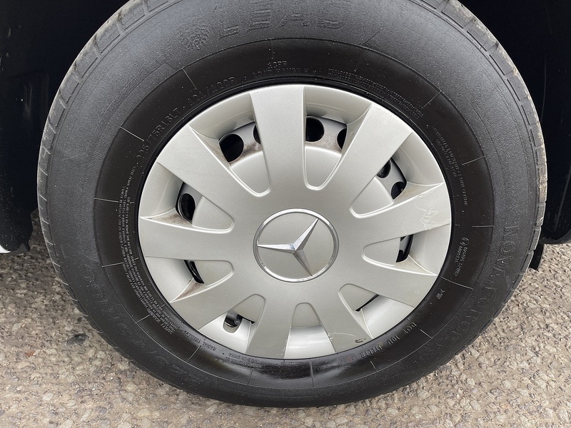 Mercedes-Benz eSprinter 55kWh Progressive Auto FWD L2 H2 5dr 20kW Charger - U376