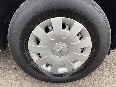 Mercedes-Benz eSprinter 55kWh Progressive Auto FWD L2 H2 5dr 20kW Charger - U376