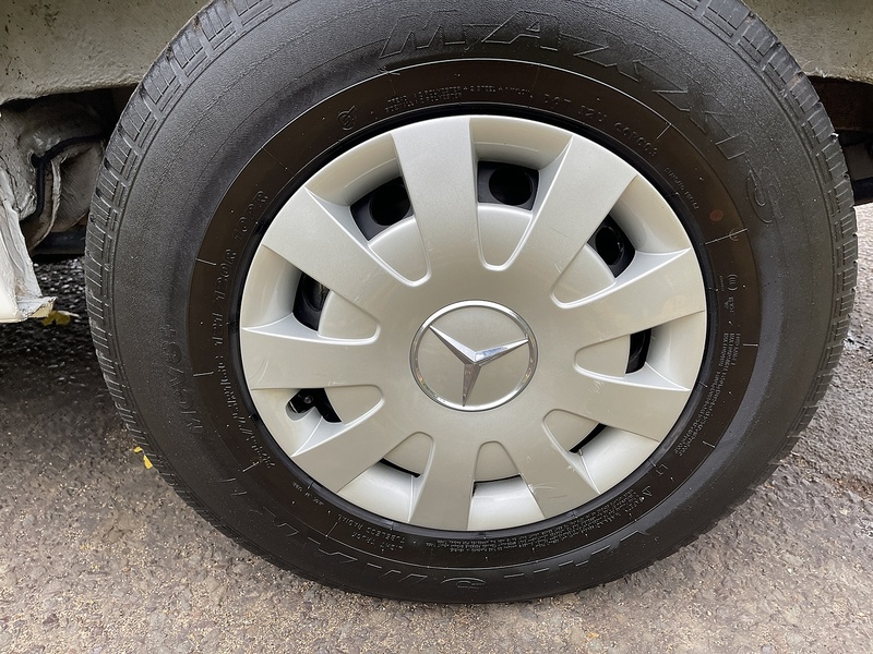 Mercedes-Benz eSprinter 55kWh Progressive Auto FWD L2 H2 5dr 20kW Charger - U376