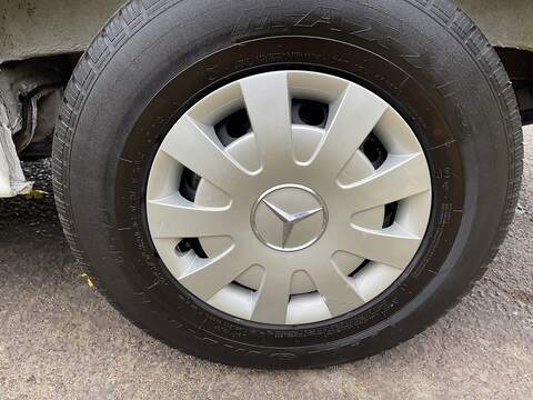 Mercedes-Benz eSprinter 55kWh Progressive Auto FWD L2 H2 5dr 20kW Charger - U376