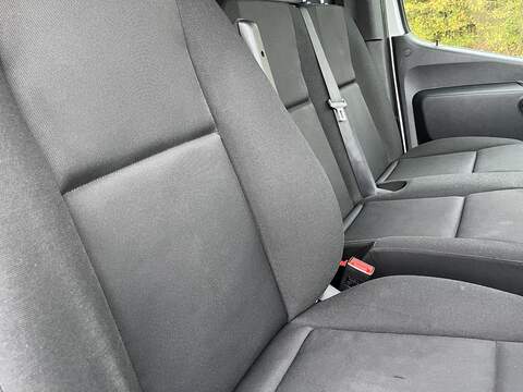 Mercedes-Benz eSprinter 55kWh Progressive Auto FWD L2 H2 5dr 20kW Charger - U376