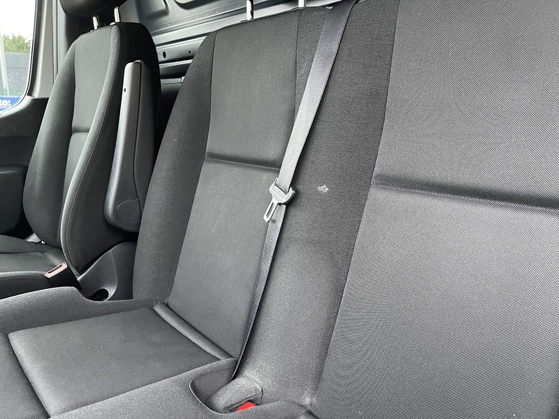 Mercedes-Benz eSprinter 55kWh Progressive Auto FWD L2 H2 5dr 20kW Charger - U376