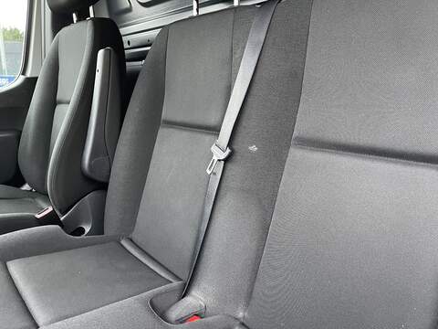 Mercedes-Benz eSprinter 55kWh Progressive Auto FWD L2 H2 5dr 20kW Charger - U376