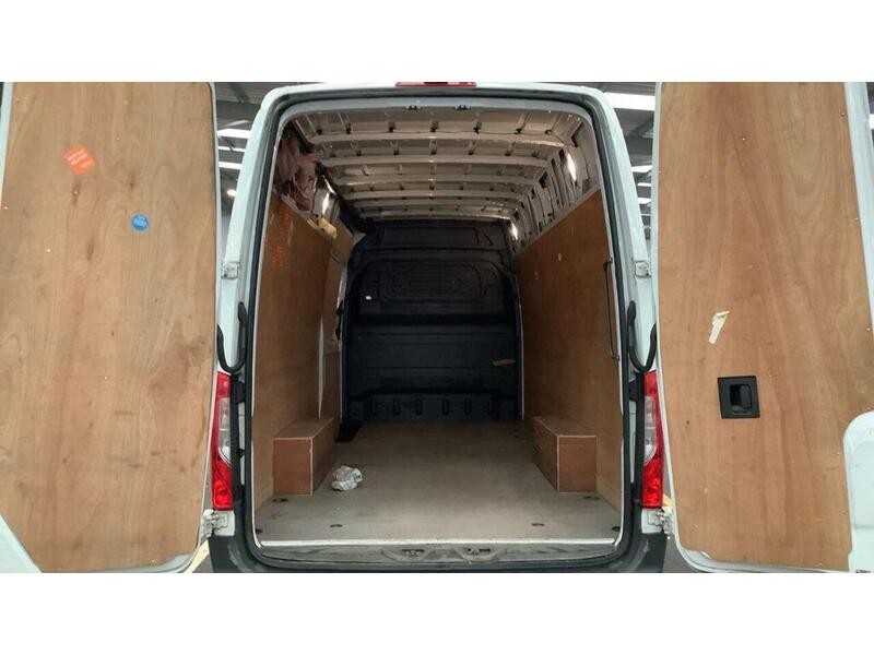 Mercedes-Benz Sprinter 2.0 315 CDI Progressive RWD L3 H2 Euro 6 (s/s) 5dr - U378