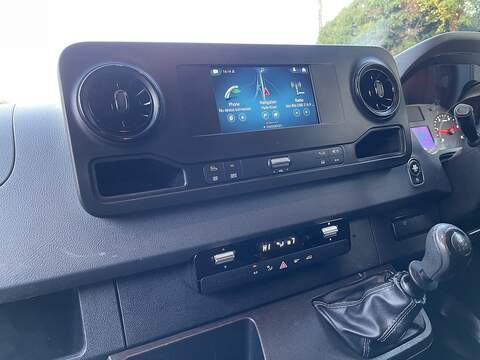 Mercedes-Benz Sprinter 2.0 315 CDI Progressive RWD L3 H2 Euro 6 (s/s) 5dr - U379