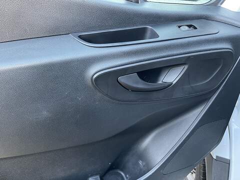 Mercedes-Benz Sprinter 2.0 315 CDI Progressive RWD L3 H2 Euro 6 (s/s) 5dr - U379