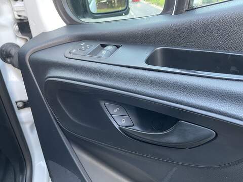 Mercedes-Benz Sprinter 2.0 315 CDI Progressive RWD L3 H2 Euro 6 (s/s) 5dr - U379