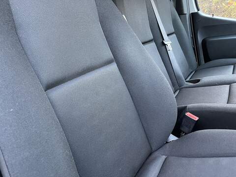 Mercedes-Benz Sprinter 2.0 315 CDI Progressive RWD L3 H2 Euro 6 (s/s) 5dr - U379