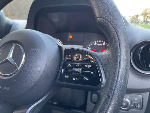 Mercedes-Benz Sprinter 2.0 315 CDI Progressive RWD L3 H2 Euro 6 (s/s) 5dr - U379