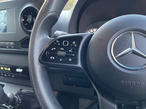 Mercedes-Benz Sprinter 2.0 315 CDI Progressive RWD L3 H2 Euro 6 (s/s) 5dr - U379