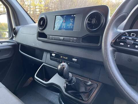 Mercedes-Benz Sprinter 2.0 315 CDI Progressive RWD L3 H2 Euro 6 (s/s) 5dr - U379