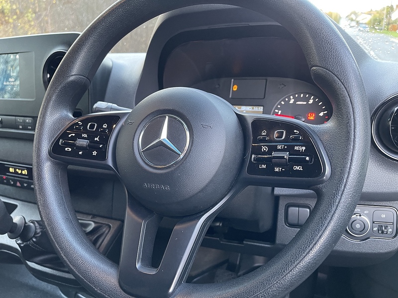 Mercedes-Benz Sprinter 2.0 315 CDI Progressive RWD L3 H2 Euro 6 (s/s) 5dr - U379
