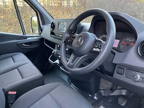 Mercedes-Benz Sprinter 2.0 315 CDI Progressive RWD L3 H2 Euro 6 (s/s) 5dr - U379