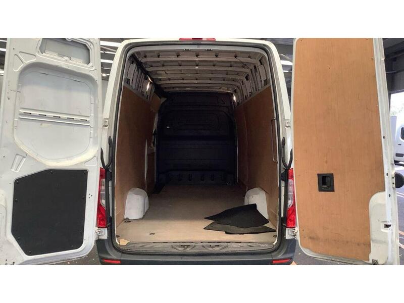 Mercedes-Benz Sprinter 2.0 315 CDI Progressive RWD L3 H2 Euro 6 (s/s) 5dr - U381