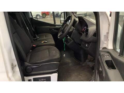 Mercedes-Benz Sprinter 2.0 315 CDI Progressive RWD L3 H2 Euro 6 (s/s) 5dr - U381