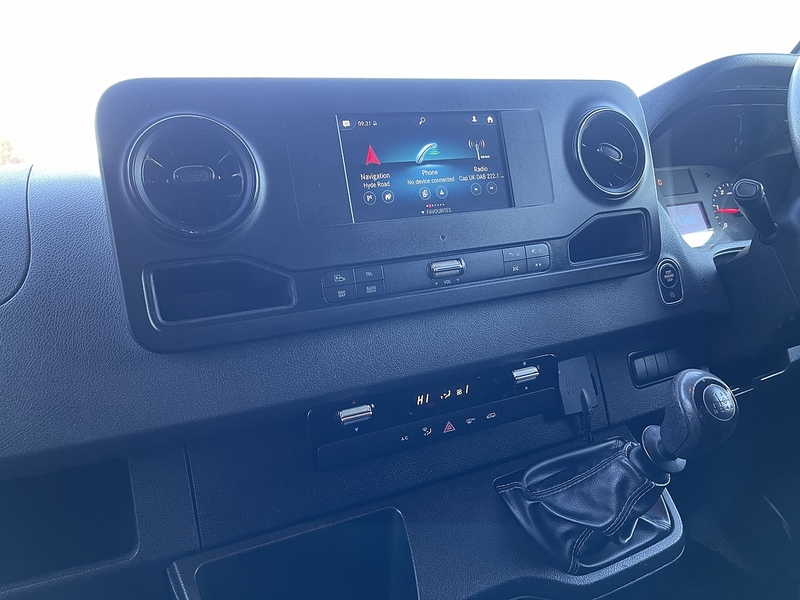 Mercedes-Benz Sprinter 2.0 315 CDI Progressive RWD L3 H2 Euro 6 (s/s) 5dr - U381