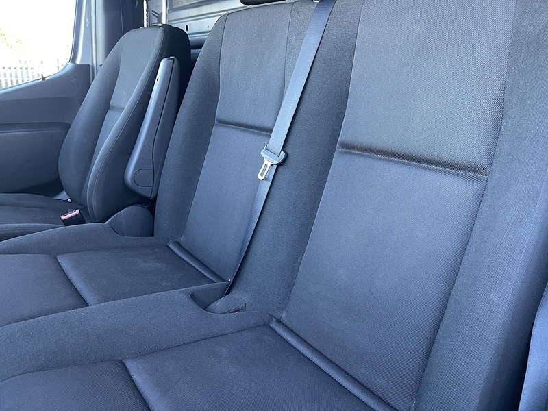 Mercedes-Benz Sprinter 2.0 315 CDI Progressive RWD L3 H2 Euro 6 (s/s) 5dr - U381