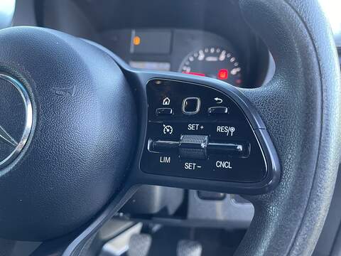 Mercedes-Benz Sprinter 2.0 315 CDI Progressive RWD L3 H2 Euro 6 (s/s) 5dr - U381