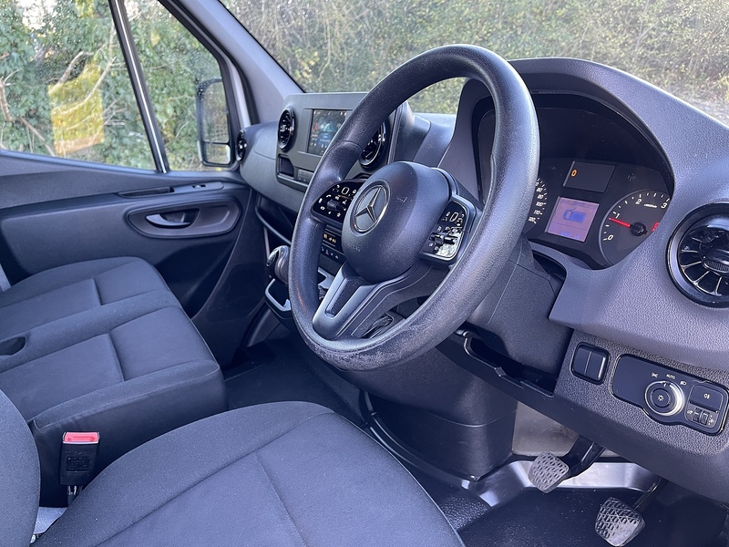 Mercedes-Benz Sprinter 2.0 315 CDI Progressive RWD L3 H2 Euro 6 (s/s) 5dr - U381