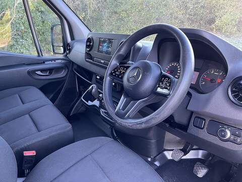 Mercedes-Benz Sprinter 2.0 315 CDI Progressive RWD L3 H2 Euro 6 (s/s) 5dr - U381