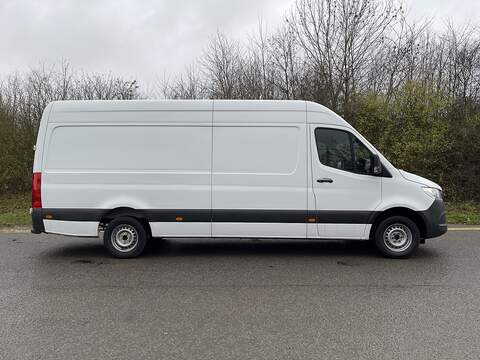 Mercedes-Benz Sprinter 2.0 315 CDI Progressive RWD L3 H2 Euro 6 (s/s) 5dr - U381
