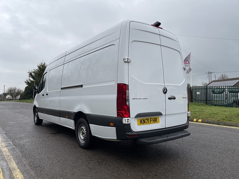 Mercedes-Benz Sprinter 2.0 315 CDI Progressive RWD L3 H2 Euro 6 (s/s) 5dr - U381