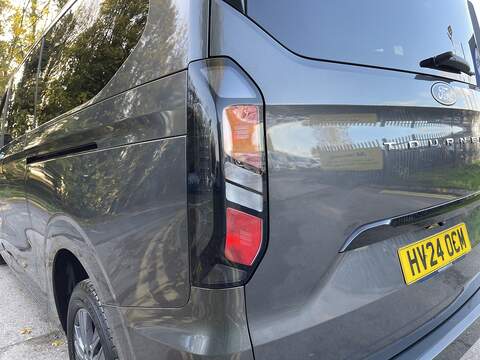 Ford Tourneo Custom 2.0 320 EcoBlue Titanium Luxe Auto L2 Euro 6 (s/s) 5dr - U382