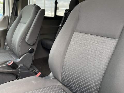 Ford Transit 2.0 460 EcoBlue Leader RWD L4 H3 Euro 6 (s/s) 5dr (17 Seat, DRW) - U392