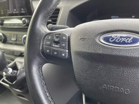 Ford Transit 2.0 460 EcoBlue Leader RWD L4 H3 Euro 6 (s/s) 5dr (17 Seat, DRW) - U392