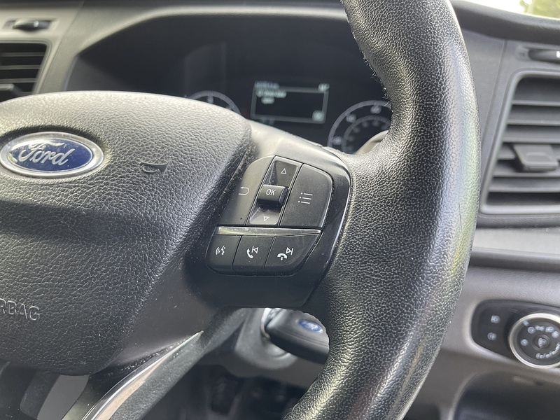 Ford Transit 2.0 460 EcoBlue Leader RWD L4 H3 Euro 6 (s/s) 5dr (17 Seat, DRW) - U392