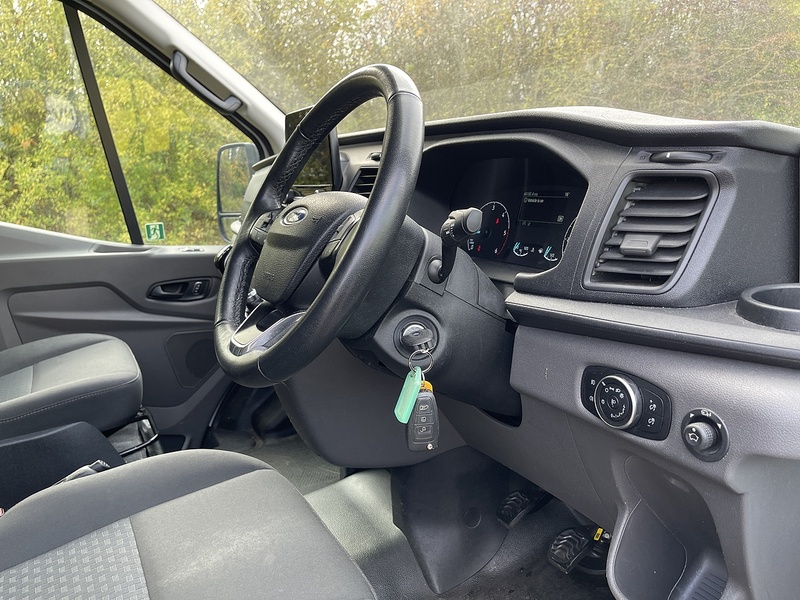 Ford Transit 2.0 460 EcoBlue Leader RWD L4 H3 Euro 6 (s/s) 5dr (17 Seat, DRW) - U392