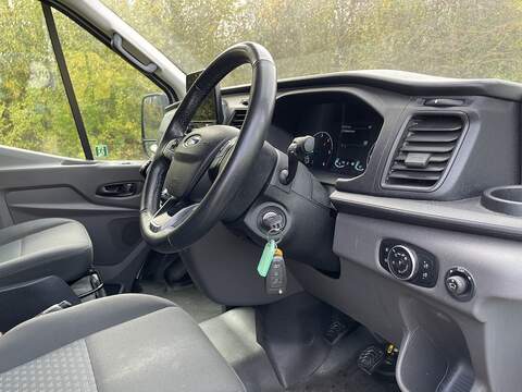 Ford Transit 2.0 460 EcoBlue Leader RWD L4 H3 Euro 6 (s/s) 5dr (17 Seat, DRW) - U392