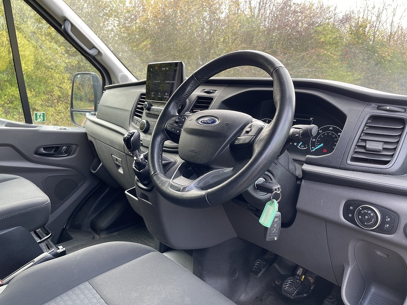 Ford Transit 2.0 460 EcoBlue Leader RWD L4 H3 Euro 6 (s/s) 5dr (17 Seat, DRW) - U392